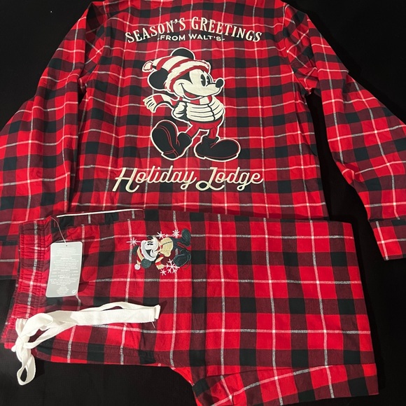 Walt Disneyworld XL Mickey Mouse Christmas holiday pjs set New - Picture 6 of 7